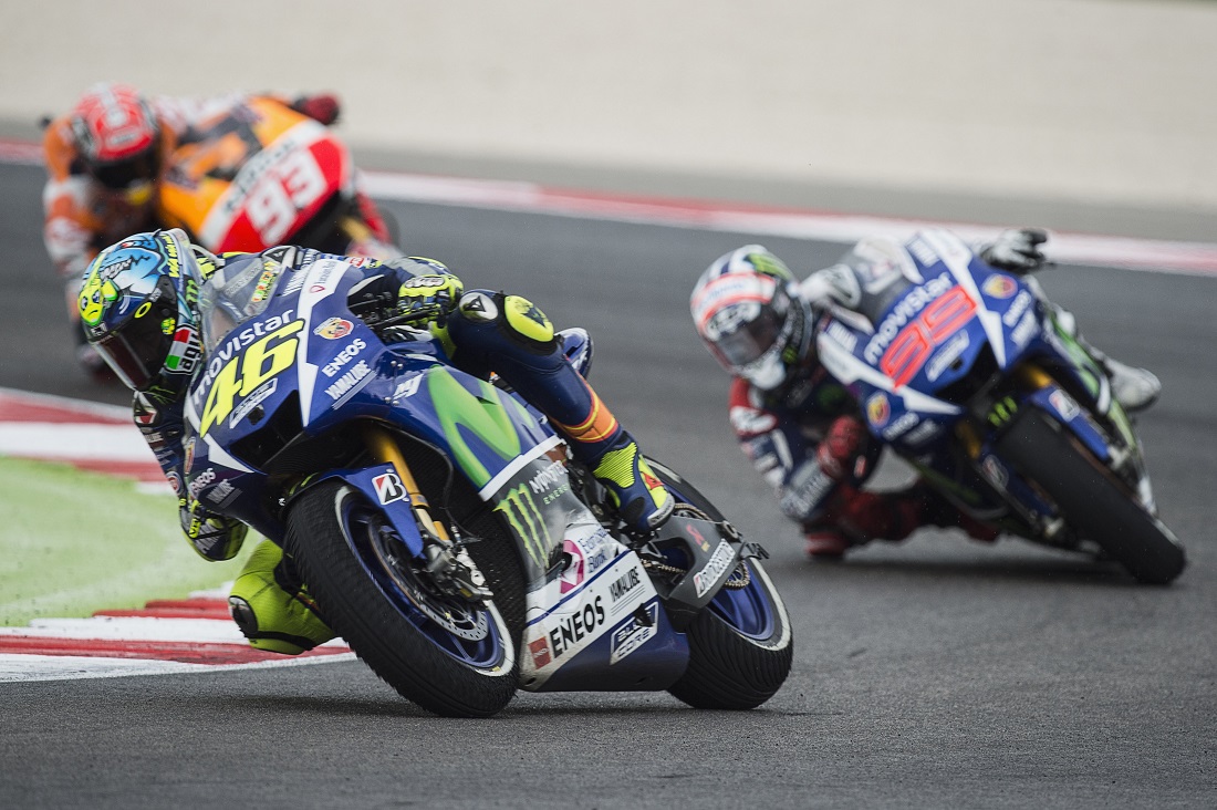 Gp San Marino: Rossi batte Lorenzo, la fortuna c’entra poco