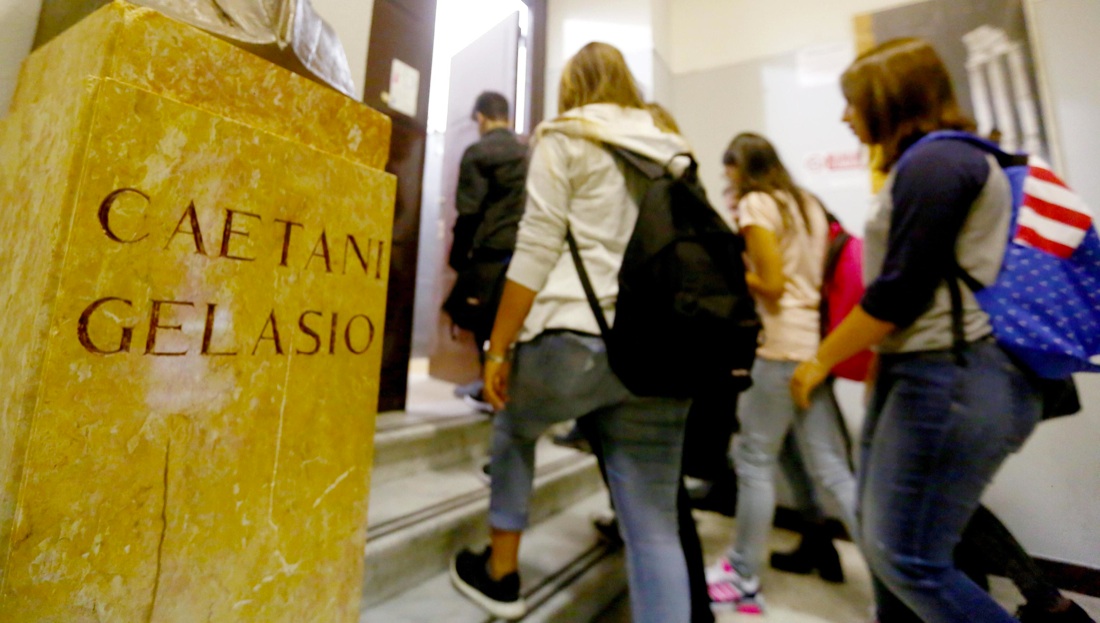 Primo giorno di scuola per 9 milioni di studenti, le foto Primo giorno di scuola per 9 milioni di studenti, le foto