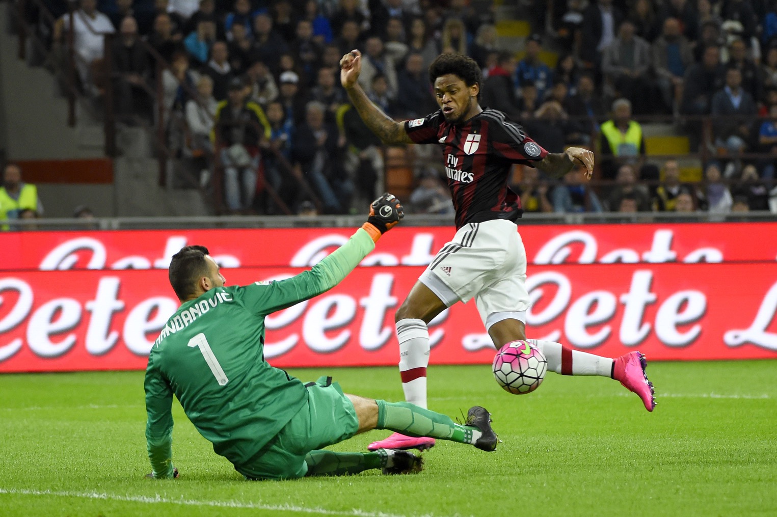 Inter – Milan 1-0, Guarin regala la vetta all’Inter Inter – Milan 1-0, Guarin regala la vetta all’Inter