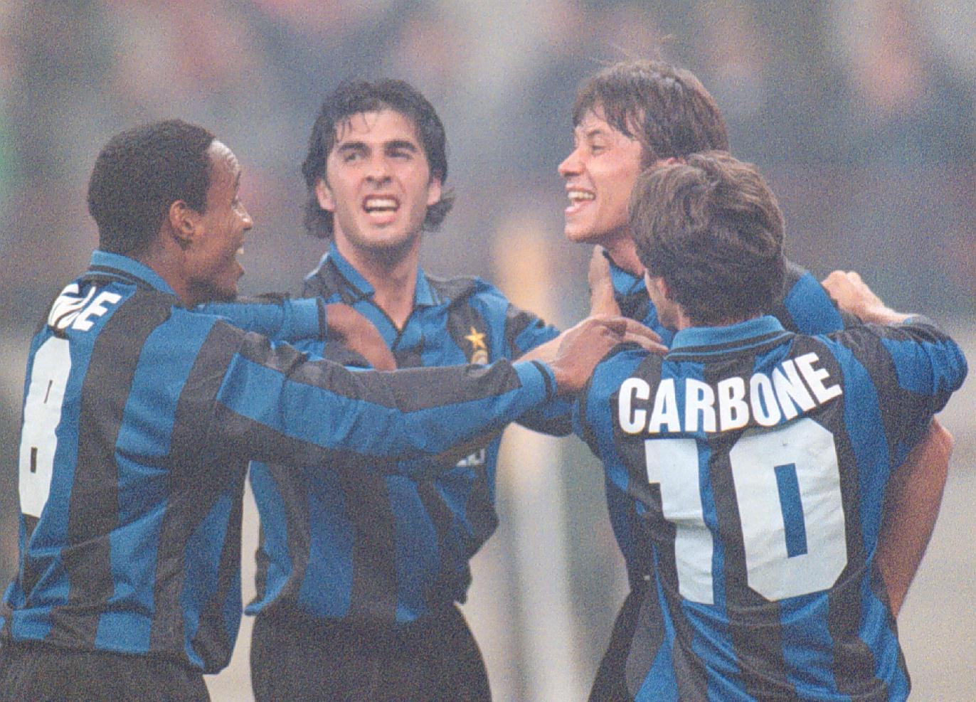 Guida al 215° derby di Milano: le foto che hanno fatto la storia Guida al 215° derby di Milano: le foto che hanno fatto la storia