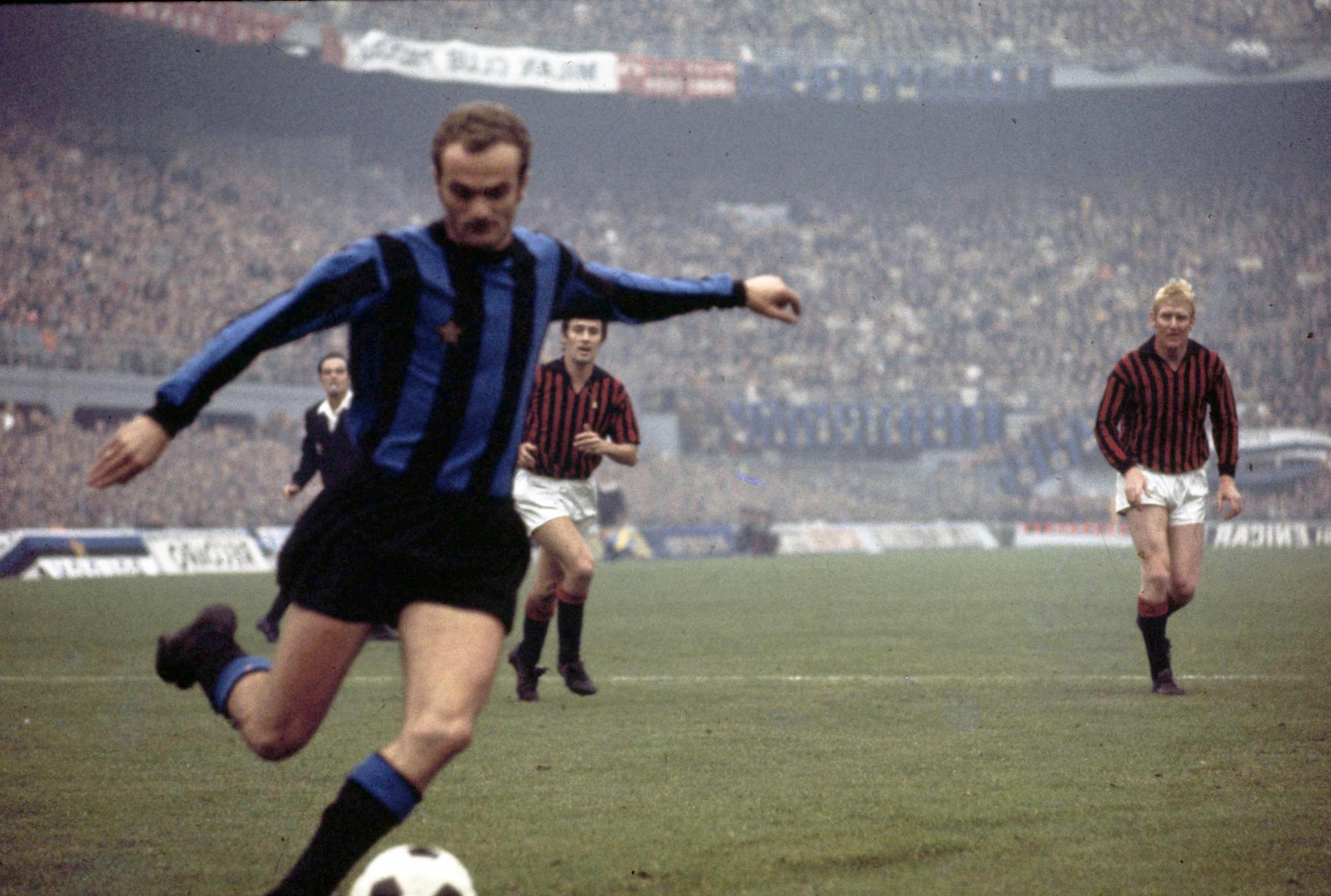 Guida al 215° derby di Milano: le foto che hanno fatto la storia Guida al 215° derby di Milano: le foto che hanno fatto la storia