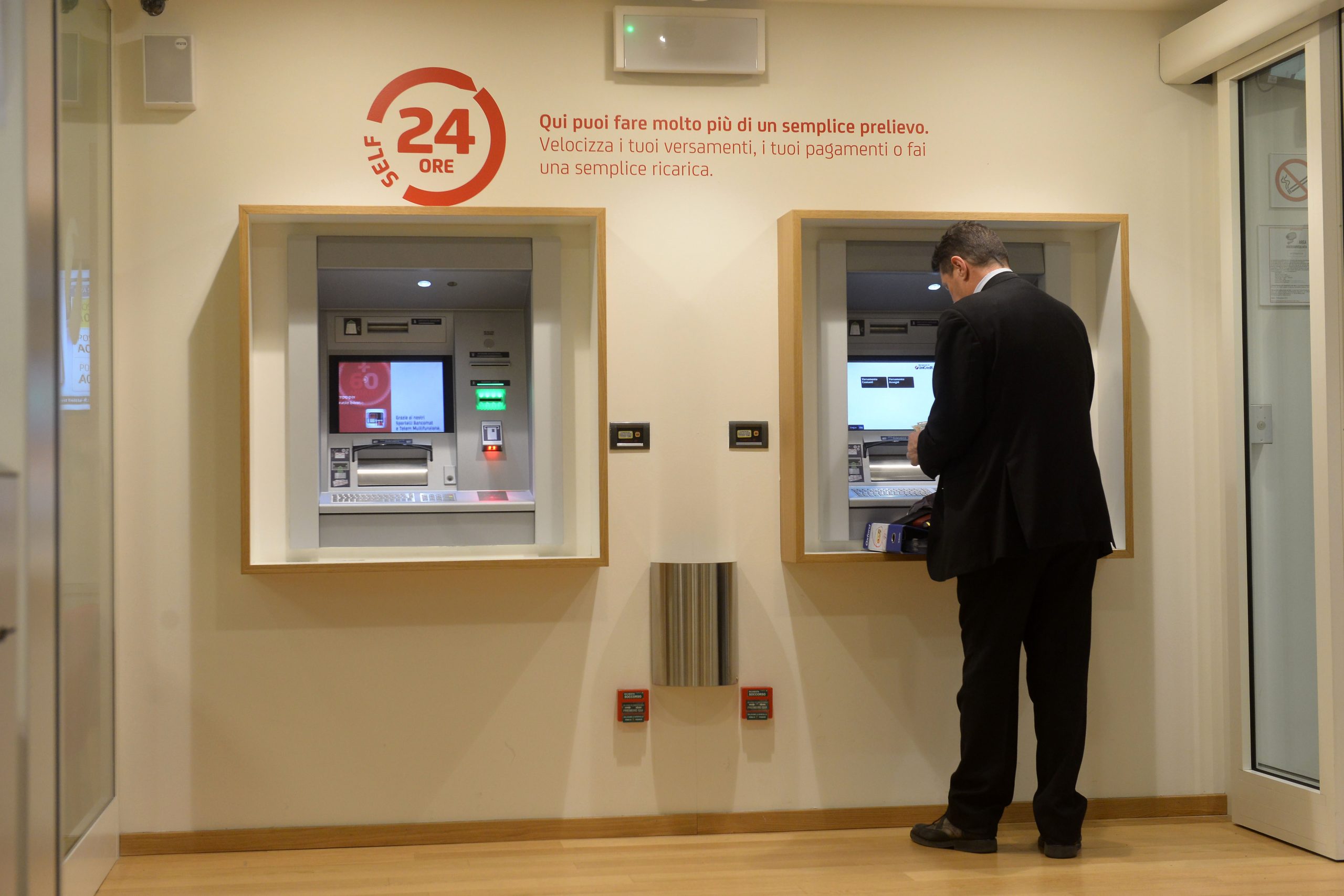 Conti correnti, chi subirà i controlli sui movimenti in contanti