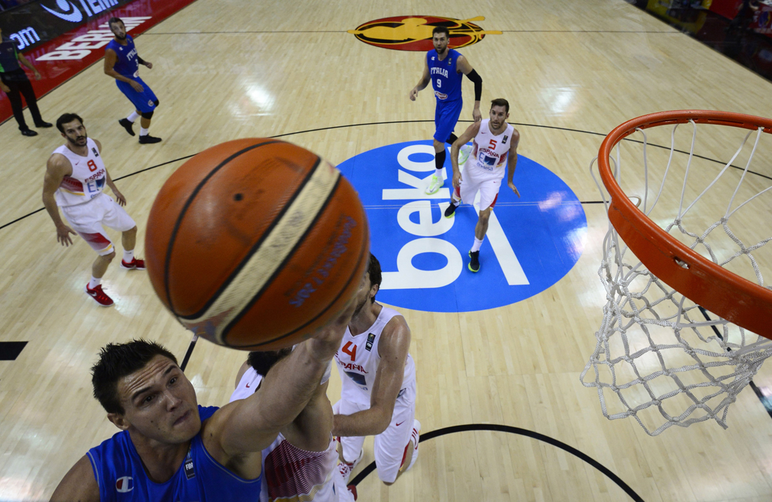 EuroBasket, Italia-Spagna 105-98: una vittoria formato Nba