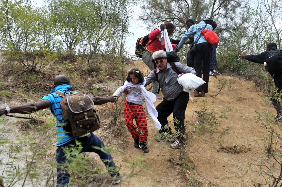 I rifugiati al confine fra Grecia e Macedonia – Foto