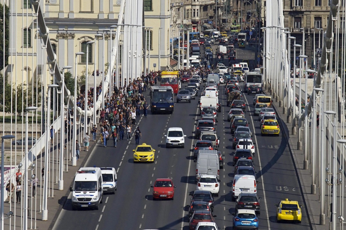 I rifugiati al confine fra Grecia e Macedonia – Foto