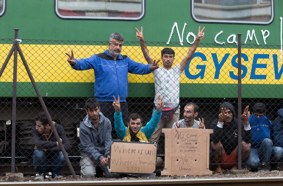 I rifugiati al confine fra Grecia e Macedonia – Foto