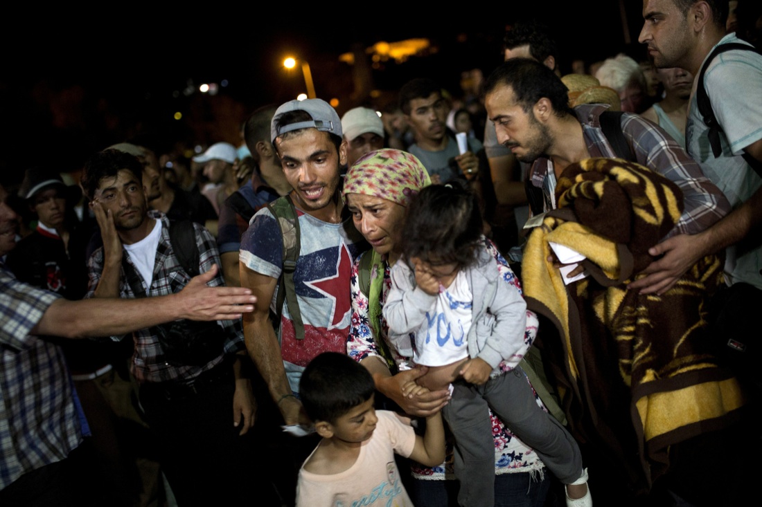 Isola di Lesbo invasa dai migranti – Le foto