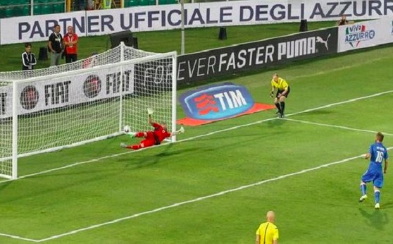 Ascolti 06/09: gli Azzurri battono la Bulgaria, tiene “Il segreto” Ascolti 06/09: gli Azzurri battono la Bulgaria, tiene “Il segreto”