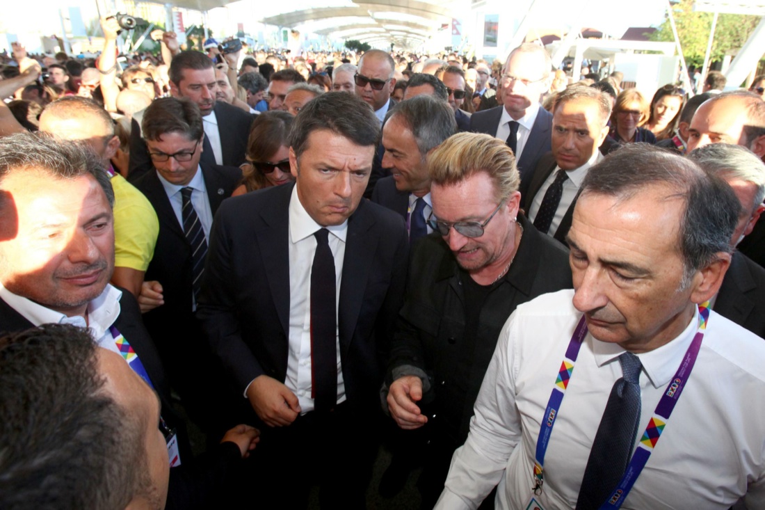 Bono Vox con Matteo Renzi a Expo2015: le foto