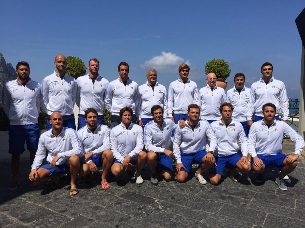 Italia – Spagna a Capri, lo spettacolo della pallanuoto in mare aperto Italia – Spagna a Capri, lo spettacolo della pallanuoto in mare aperto