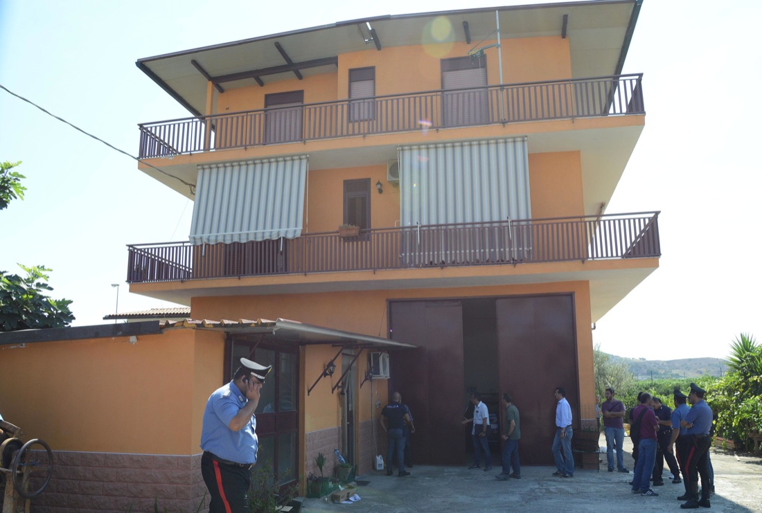 Coniugi uccisi a Palagonia, la ricostruzione attraverso le telecamere Coniugi uccisi a Palagonia, la ricostruzione attraverso le telecamere