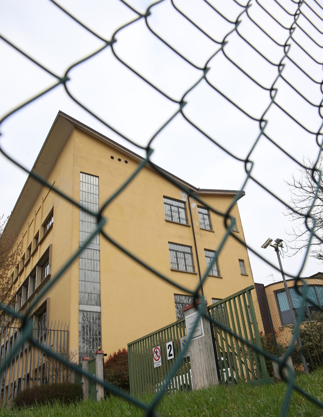 Il vergognoso valzer dei detenuti psichiatrici Il vergognoso valzer dei detenuti psichiatrici