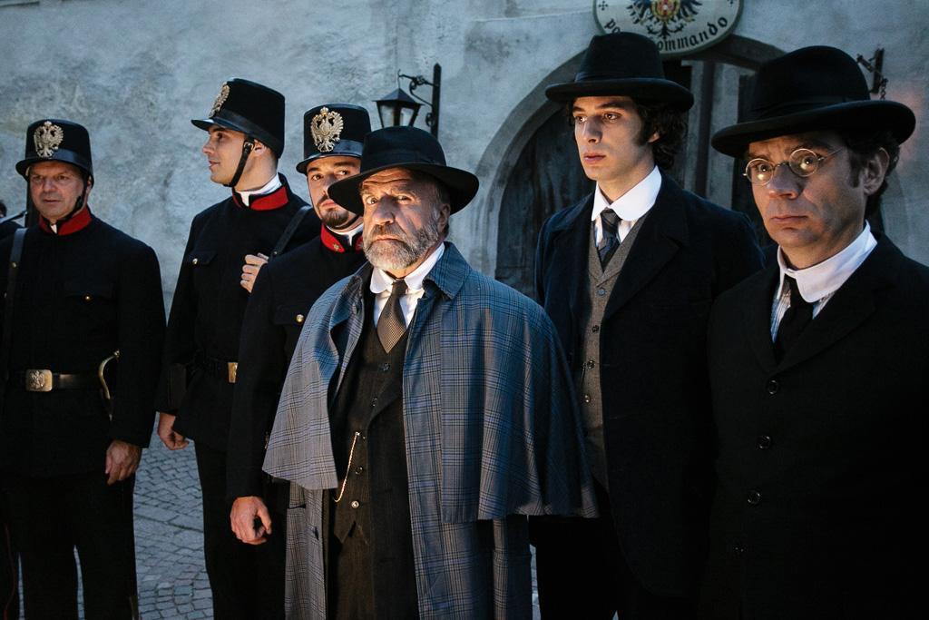 Grand Hotel: amori e misteri nella nuova fiction di Rai Uno Grand Hotel: amori e misteri nella nuova fiction di Rai Uno