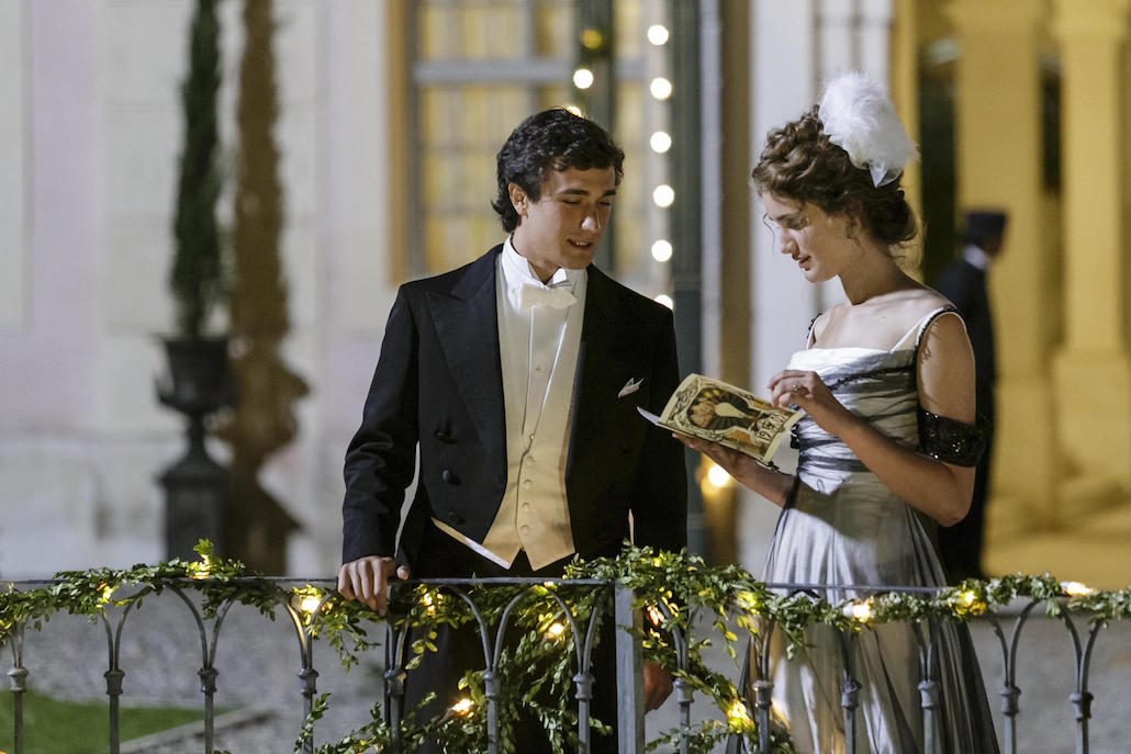 Grand Hotel: amori e misteri nella nuova fiction di Rai Uno Grand Hotel: amori e misteri nella nuova fiction di Rai Uno