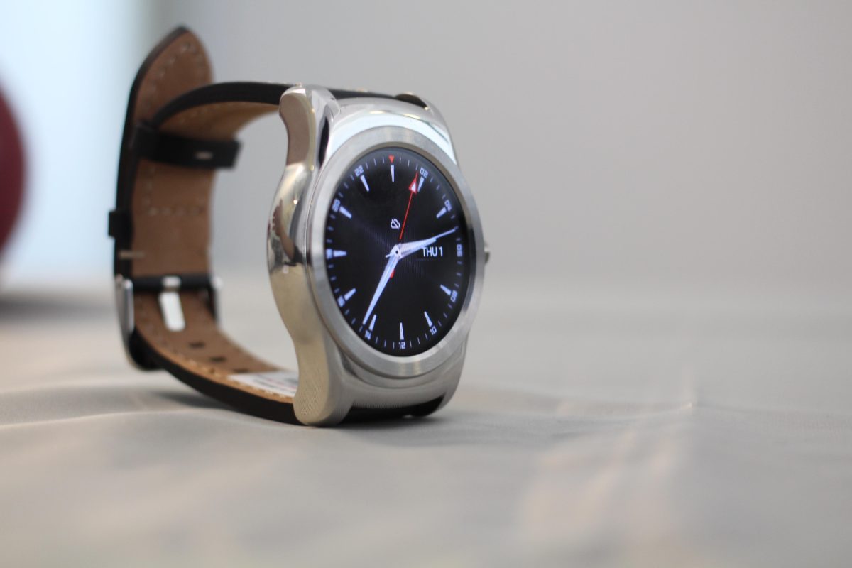 Galleria foto 'Gli smartwatch Android ora funzionano anche con iPhone' - foto 4