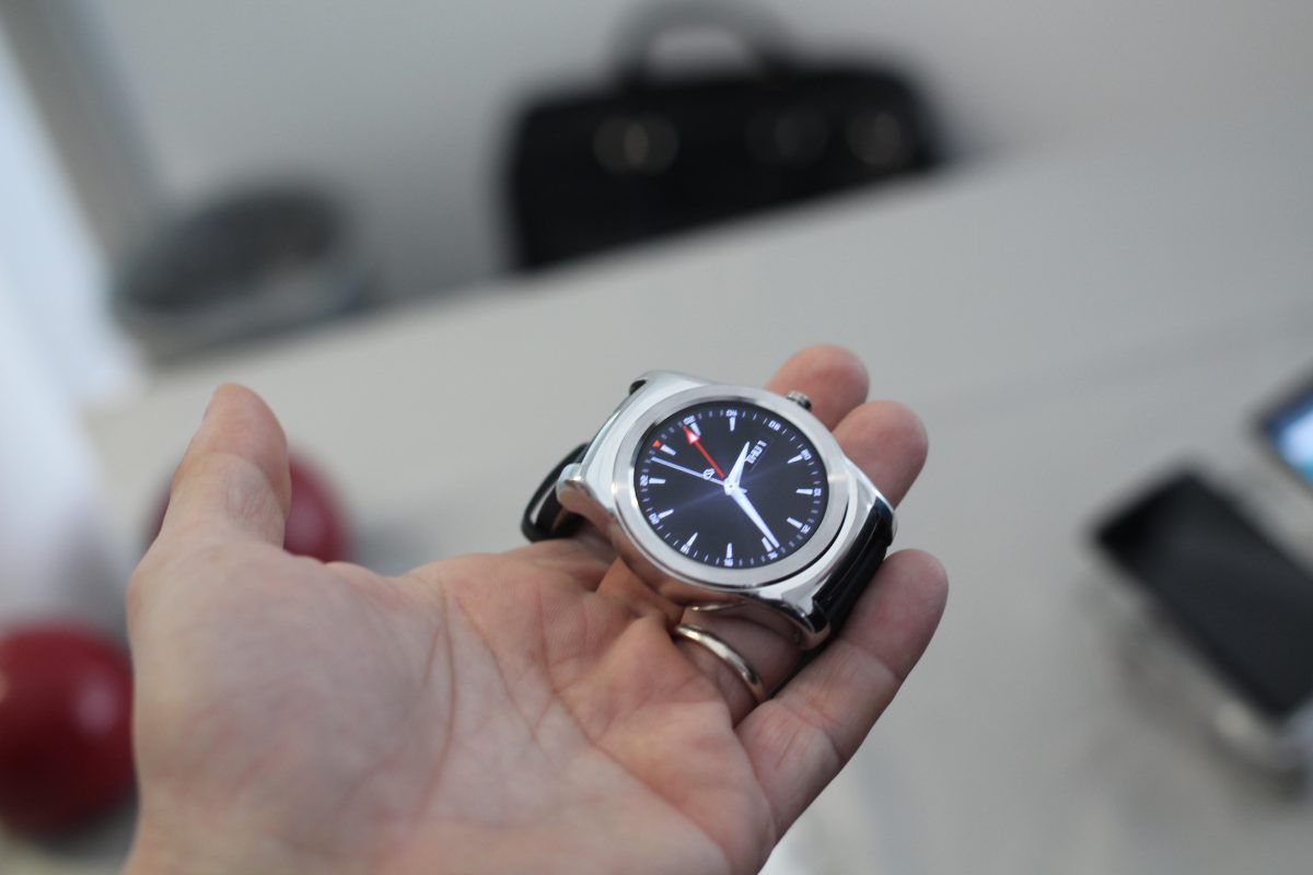 Galleria foto 'Gli smartwatch Android ora funzionano anche con iPhone' - foto 6
