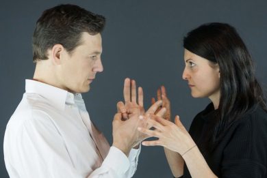 A teatro con i figli di un Dio minore