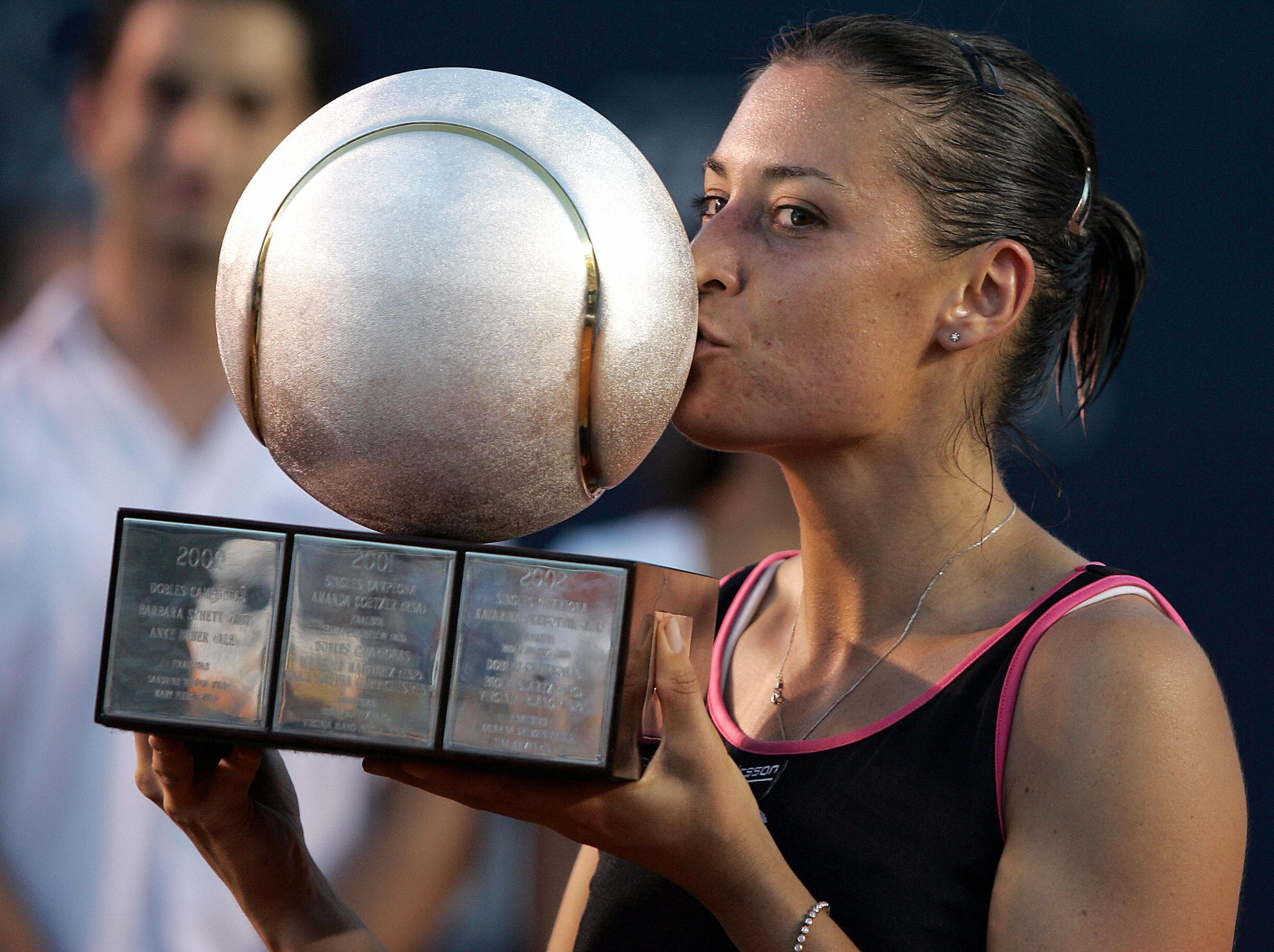 Tennis, l’addio della Pennetta: la carriera di Flavia in 20 scatti Tennis, l’addio della Pennetta: la carriera di Flavia in 20 scatti