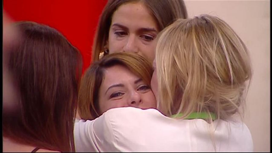 Grande Fratello 14: eliminata Lidia, la “catena di salvataggio” boccia Verdiana Grande Fratello 14: eliminata Lidia, la “catena di salvataggio” boccia Verdiana