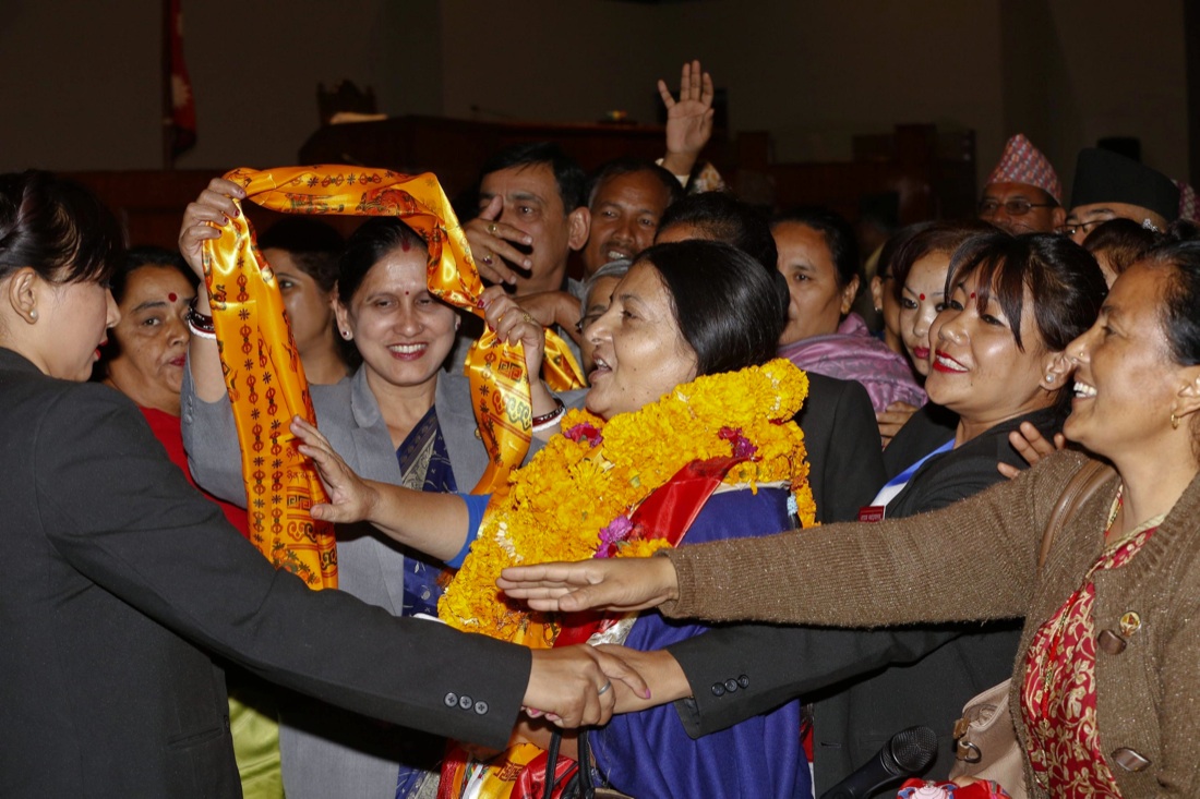 Nepal, il nuovo presidente è donna e comunista Nepal, il nuovo presidente è donna e comunista