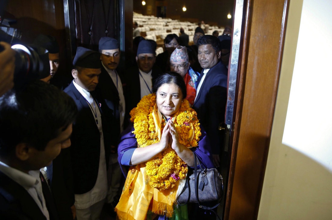 Nepal, il nuovo presidente è donna e comunista Nepal, il nuovo presidente è donna e comunista