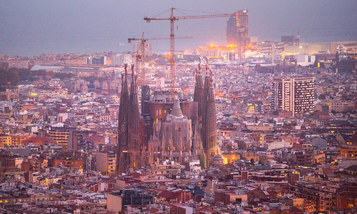 Barcellona, a che punto è la Sagrada Familia – Foto