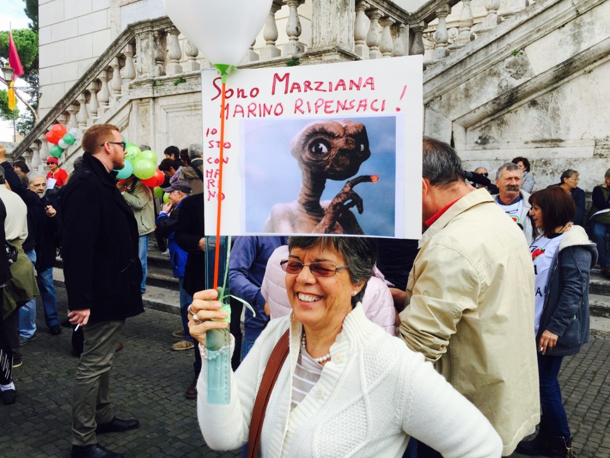 Galleria foto 'Marino non si dimette: cosa può succedere ora' - foto 3