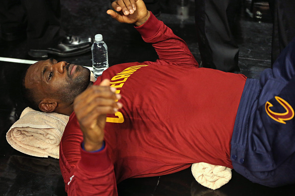 E’ ricominciata l’Nba: immagini e risultati della prima notte di partite