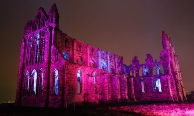 Luci da Halloween all’Abbazia di Whitby