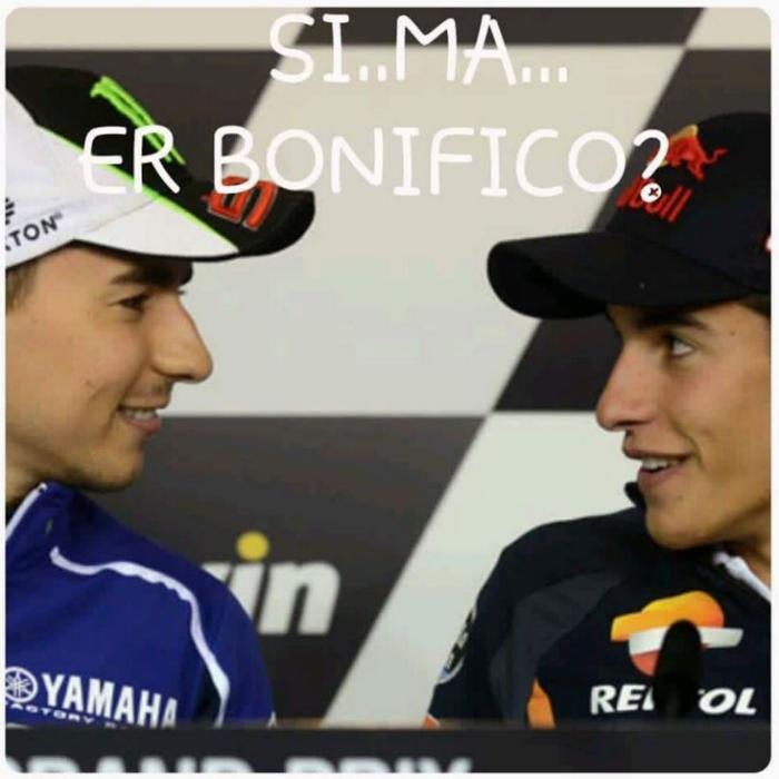 Rossi vs. Marquez e Lorenzo: l’ironia del Web contro il “Patto d’Andorra” Rossi vs. Marquez e Lorenzo: l’ironia del Web contro il “Patto d’Andorra”