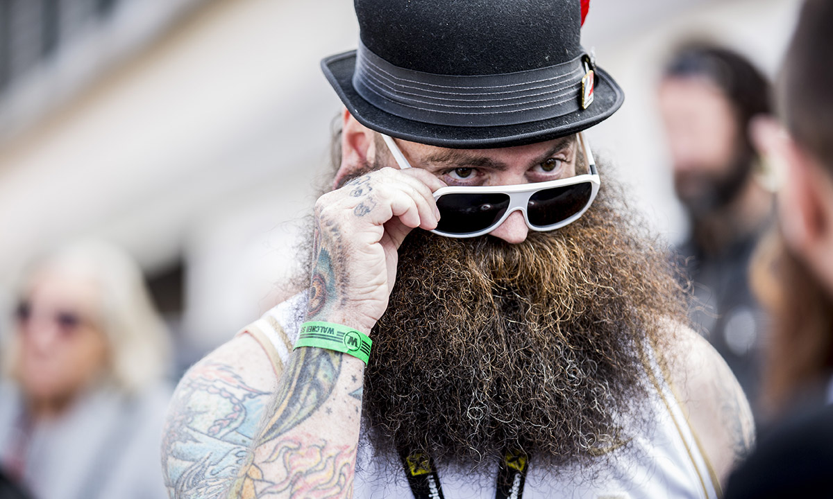 Gli uomini con la barba sono infedeli
