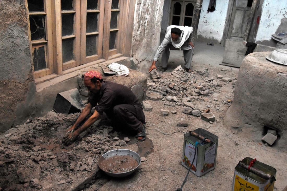 Terremoto tra Afghanistan e Pakistan: 340 morti, 2.100 feriti