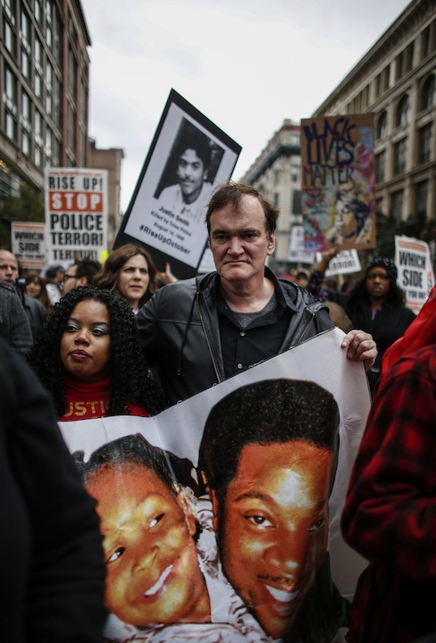Quentin Tarantino marcia a New York contro la violenza della polizia