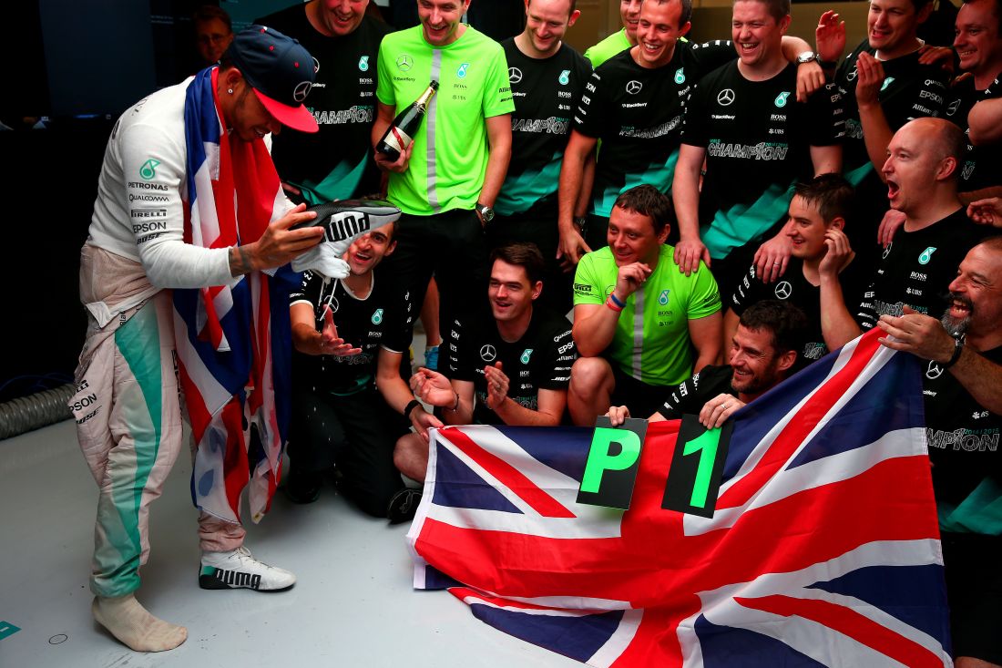 La grande festa di Hamilton ad Austin. Per lui, terzo mondiale La grande festa di Hamilton ad Austin. Per lui, terzo mondiale