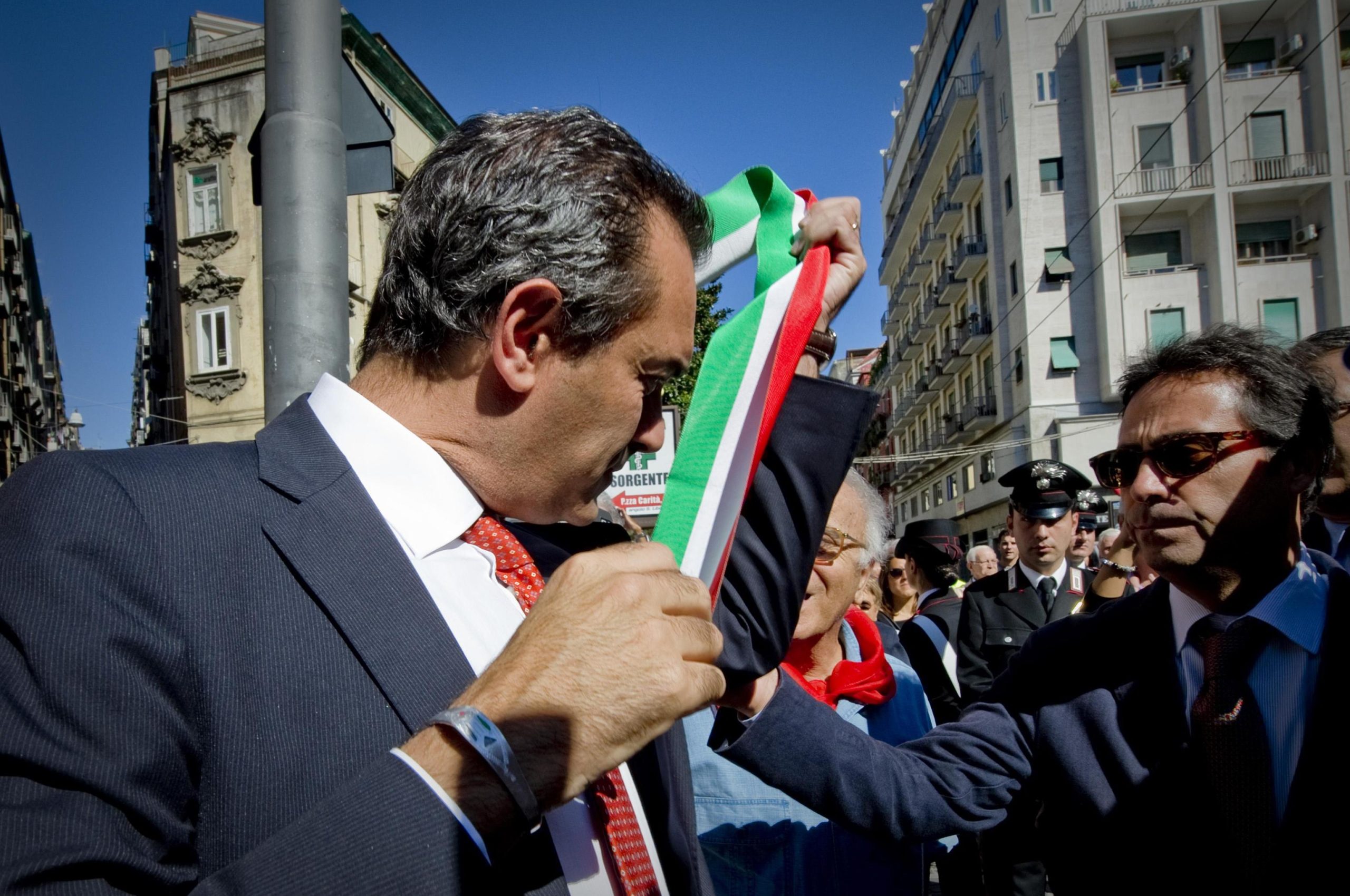 Dopo l’assoluzione di De Magistris, occhi puntati su De Luca