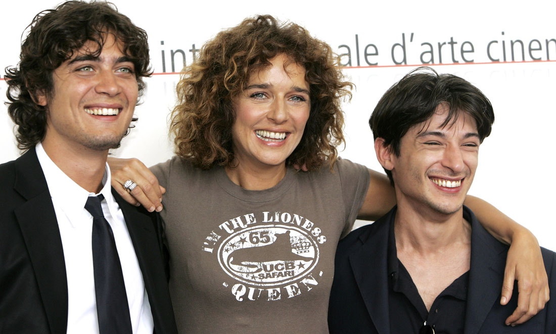 Valeria Golino, 50 anni da Hollywood alla regia con passione – Foto