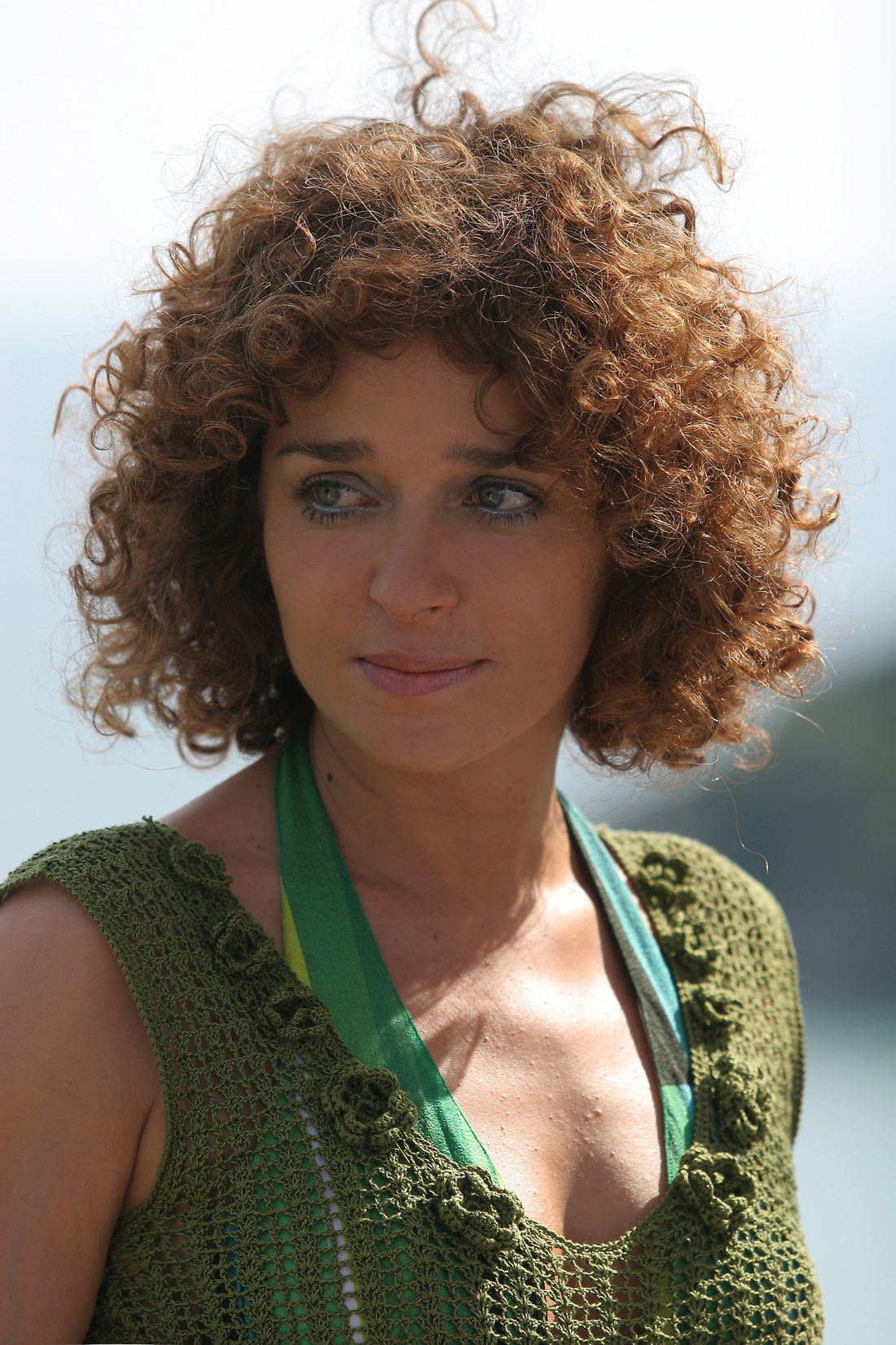Valeria Golino, 50 anni da Hollywood alla regia con passione – Foto