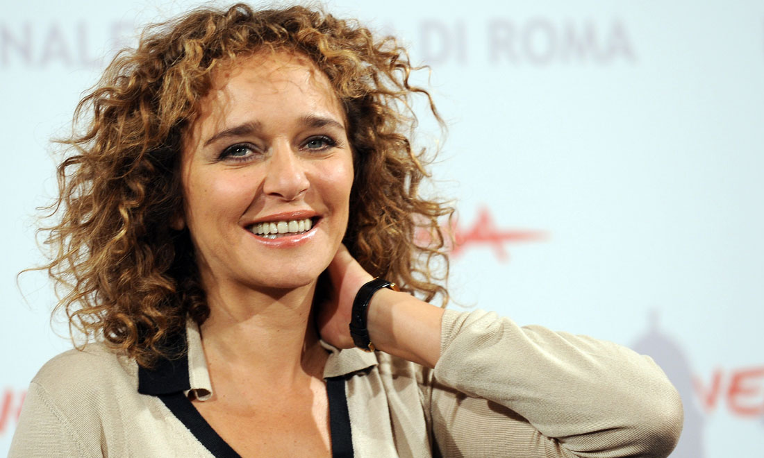 Valeria Golino, 50 anni da Hollywood alla regia con passione – Foto