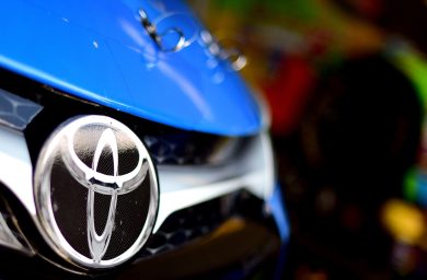 Toyota richiama 6,5 milioni di auto a rischio incendio: i modelli interessati