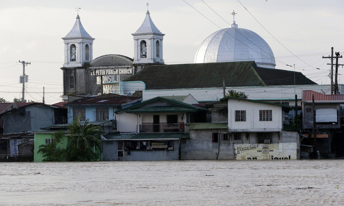Il tifone Koppu sulle Filippine – Foto