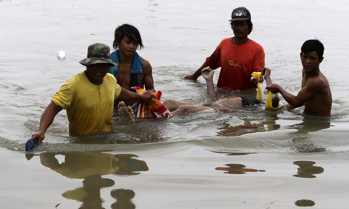 Il tifone Koppu sulle Filippine – Foto