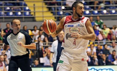 Basket: Reggio (in rimonta) capolista con la sorpresa Pistoia