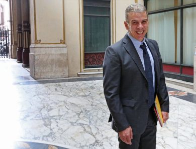 Così la politica mortifica se stessa