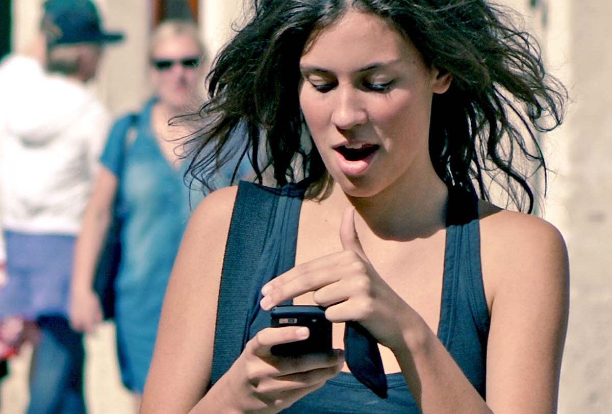 Ecco come Facebook trasforma le nostre emozioni in soldi