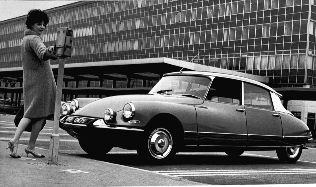 Ottobre 1955: nasce la Citroen DS, la “dea” a quattro ruote Ottobre 1955: nasce la Citroen DS, la “dea” a quattro ruote