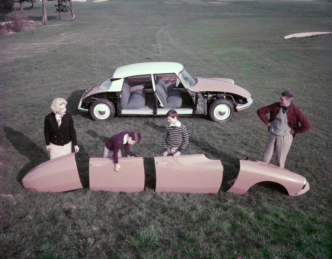 Ottobre 1955: nasce la Citroen DS, la “dea” a quattro ruote Ottobre 1955: nasce la Citroen DS, la “dea” a quattro ruote