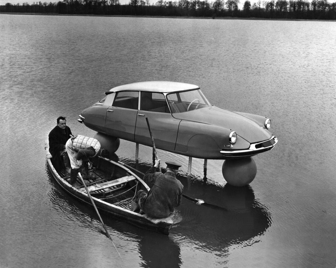 Ottobre 1955: nasce la Citroen DS, la “dea” a quattro ruote Ottobre 1955: nasce la Citroen DS, la “dea” a quattro ruote
