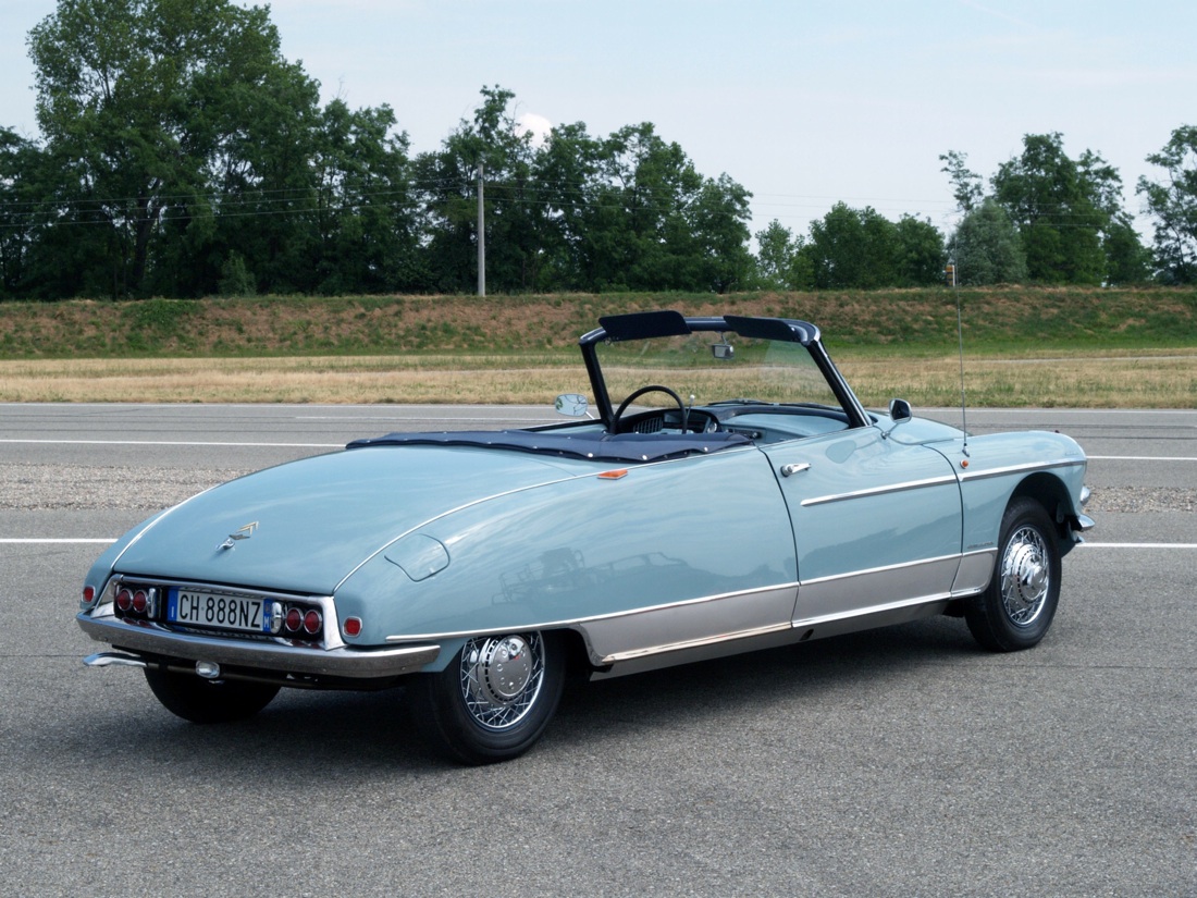 Ottobre 1955: nasce la Citroen DS, la “dea” a quattro ruote Ottobre 1955: nasce la Citroen DS, la “dea” a quattro ruote