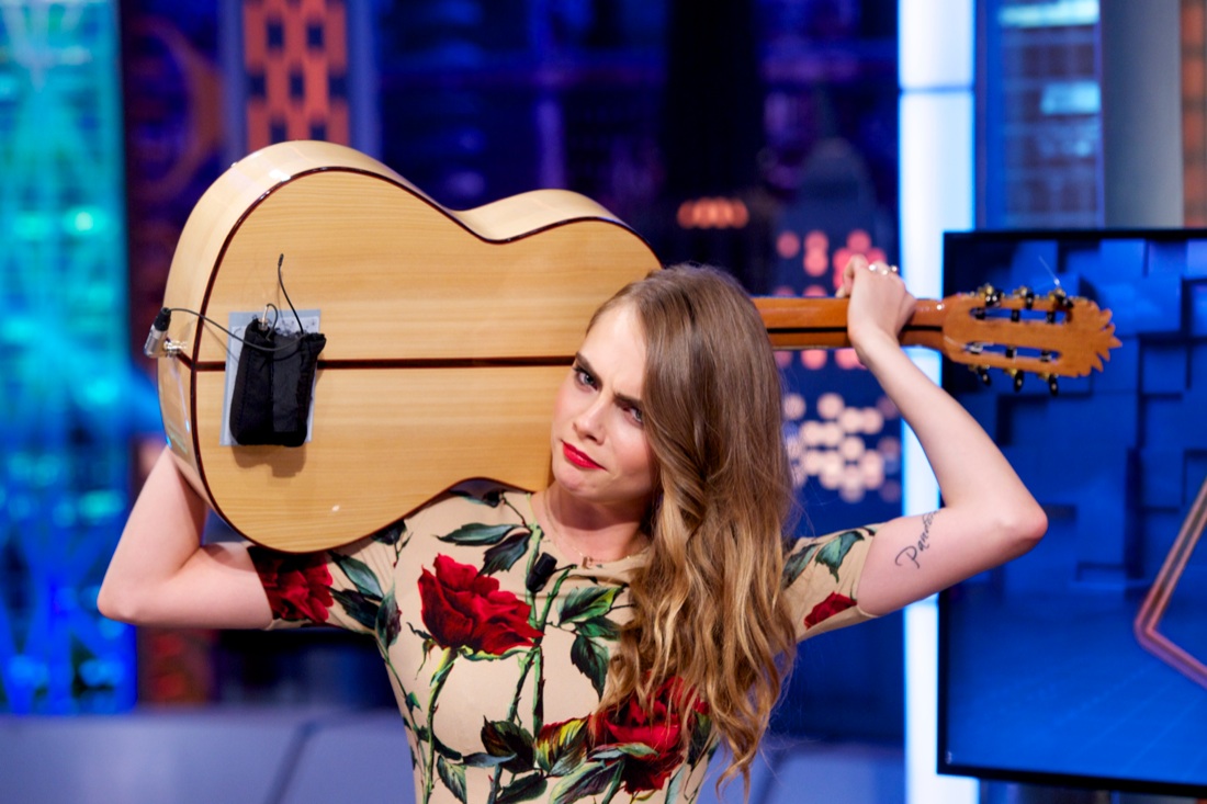 Cara Delevingne: da adolescente ho pensato al suicidio Cara Delevingne: da adolescente ho pensato al suicidio