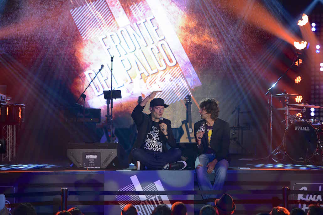 Fronte del palco: torna lo show musicale di Italia 1, Max Pezzali primo ospite Fronte del palco: torna lo show musicale di Italia 1, Max Pezzali primo ospite